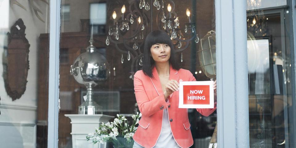 5 risks to manage when hiring your first employee